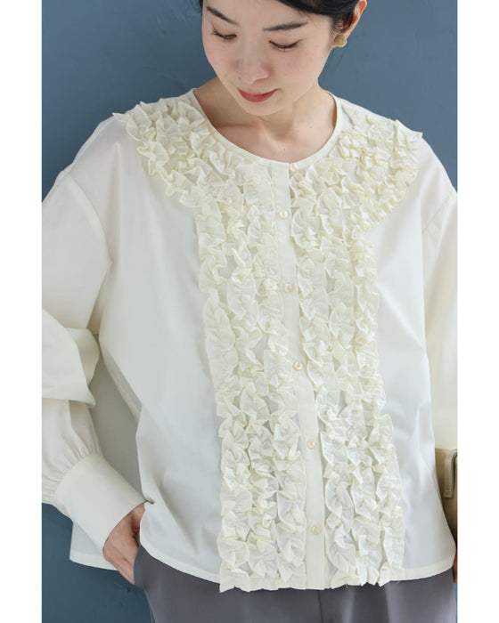 流れるホイップクリームフリルのブラウストップス