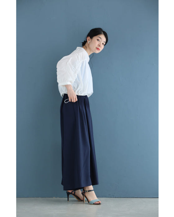 シャカシャカ素材の軽量短丈プルオーバートップス