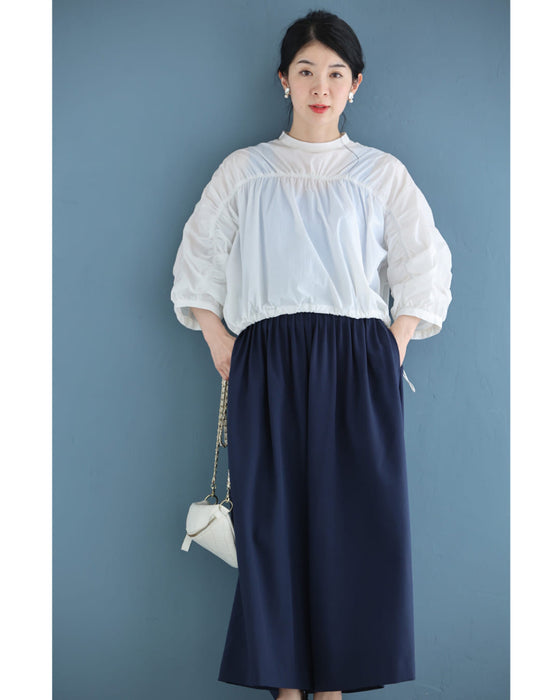 シャカシャカ素材の軽量短丈プルオーバートップス