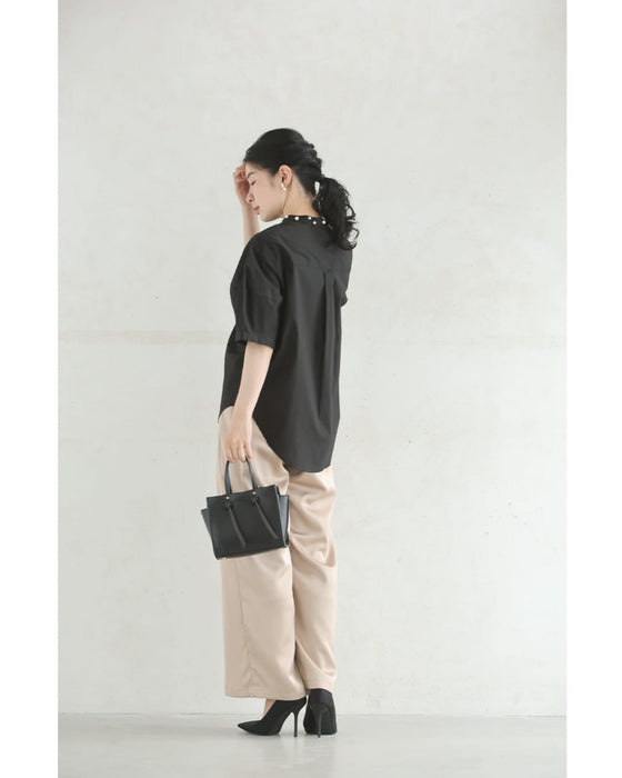 首周り囲むパールネックシャツトップス