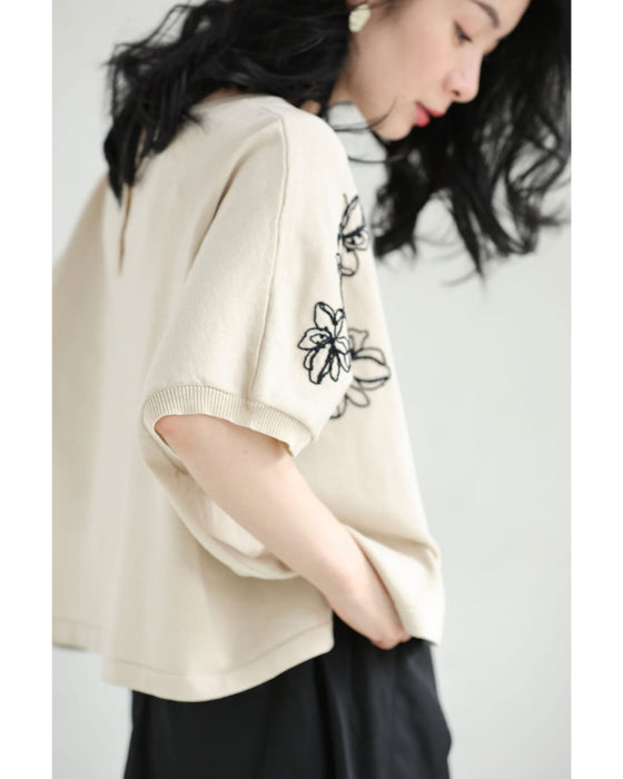 繋がり合う花刺繍のドルマンニットカットソートップス