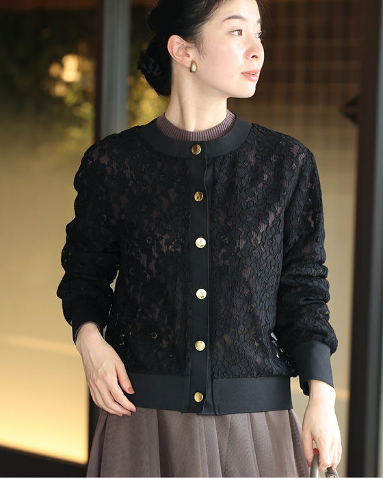 美しく透ける黒花の総レースカーディガン