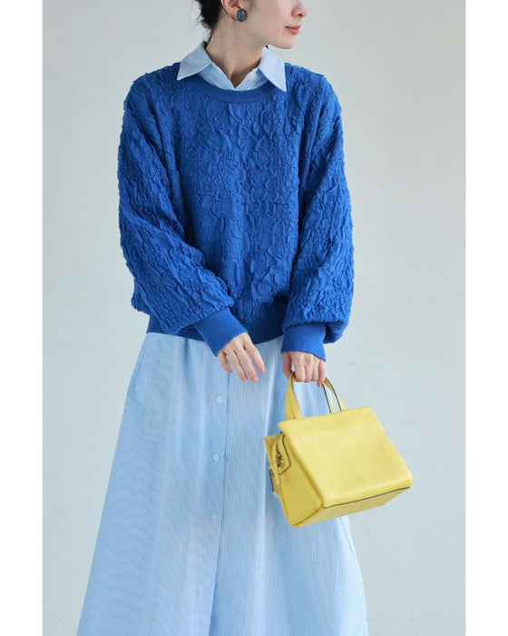 鮮やかな青の水面プルオーバートップス