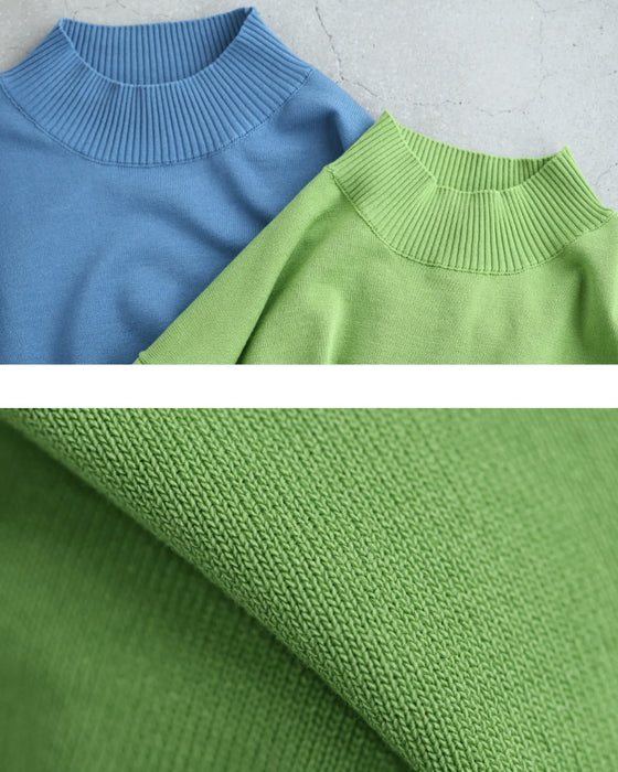 なだらかなペプラムラインのニットプルオーバートップス