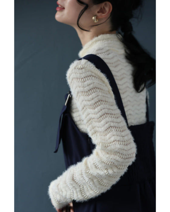 波うつラインの起毛レースインナートップス