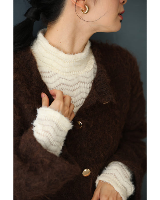 波うつラインの起毛レースインナートップス