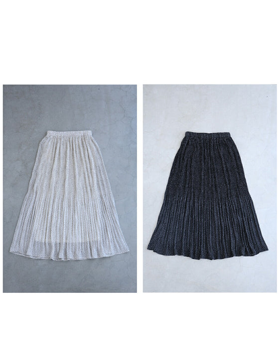 ふんわりシフォンのプチドットロングスカート