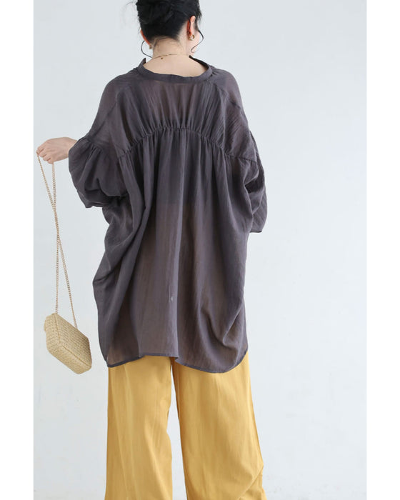 ふんわり風を纏うシアーロングシャツトップス