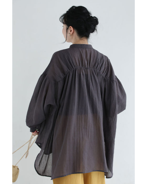 ふんわり風を纏うシアーロングシャツトップス