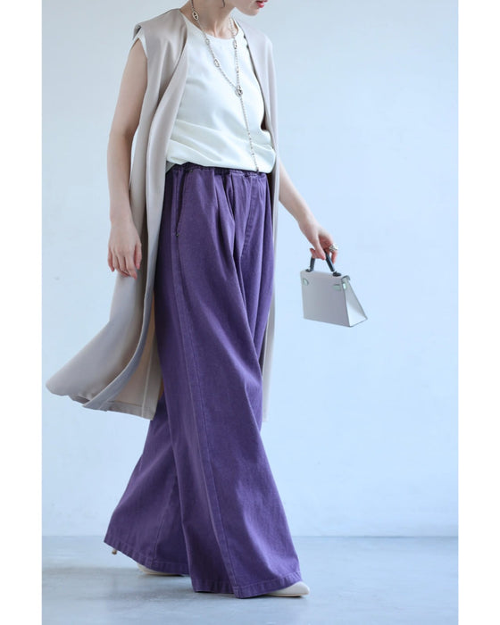 たっぷりワイドなカラーデニムパンツ