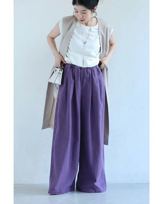 たっぷりワイドなカラーデニムパンツ