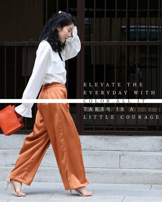 大人の艶足し 光沢パンツ