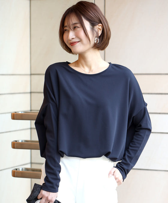 The ultimate slimming, loose-fitting dolman top