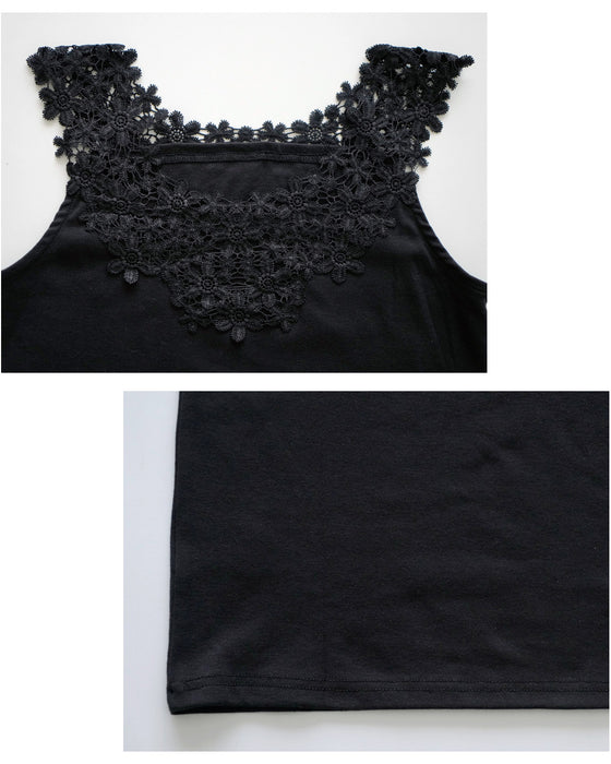 Enhance your outfit with a showy floral innerwear