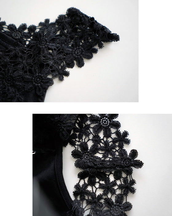 Enhance your outfit with a showy floral innerwear