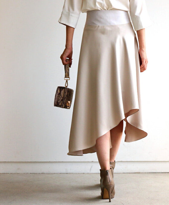 【アウトレット返品交換不可】ウエスト配色のアシメ変形スカート