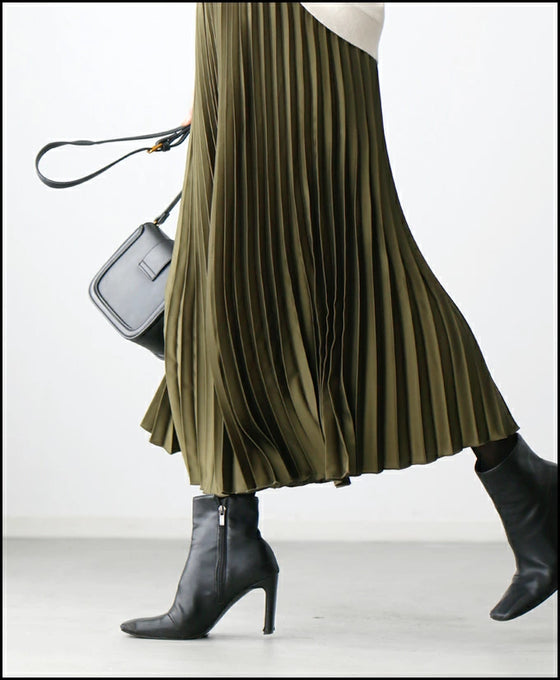 【アウトレット返品交換不可】いつものコーデを格上げ艶プリーツパンツ