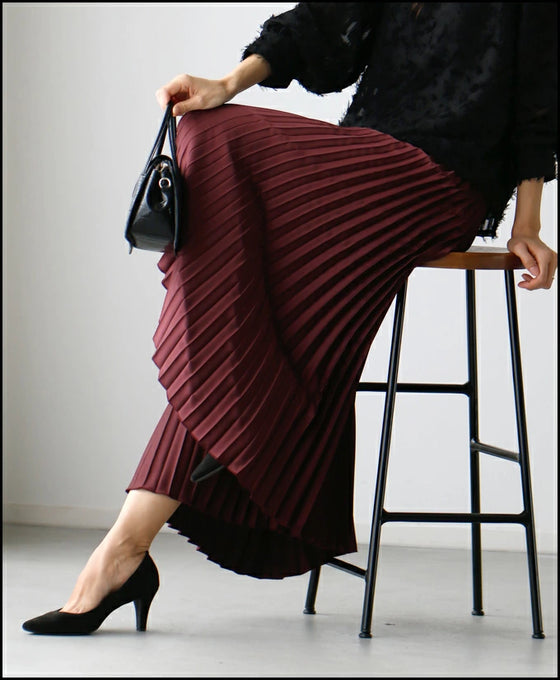 【アウトレット返品交換不可】いつものコーデを格上げ艶プリーツパンツ