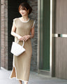 Great slimming effect! A color-coordinated dress that will make you look slimmer