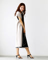 Great slimming effect! A color-coordinated dress that will make you look slimmer