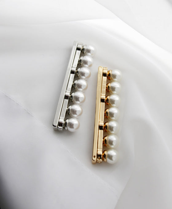 A gorgeous pearl magnet brooch that won't make holes in your clothes