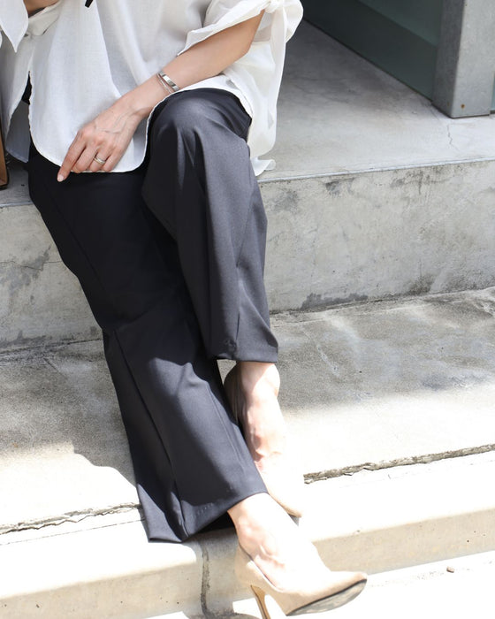 We're confident in our pants! Beautiful, straight, center-pleated pants