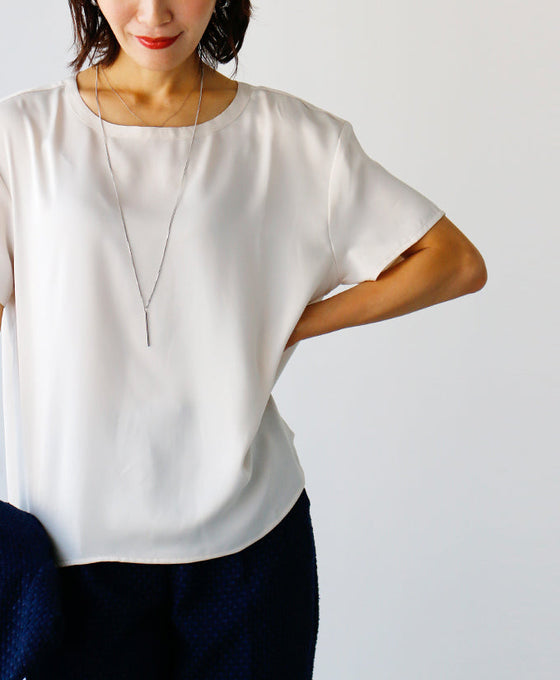 [Outlet products cannot be returned or exchanged] [50% OFF] Looks neat! Work T-shirt, perfect for autumn innerwear