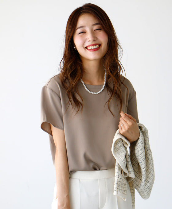 [Outlet products cannot be returned or exchanged] [50% OFF] Looks neat! Work T-shirt, perfect for autumn innerwear