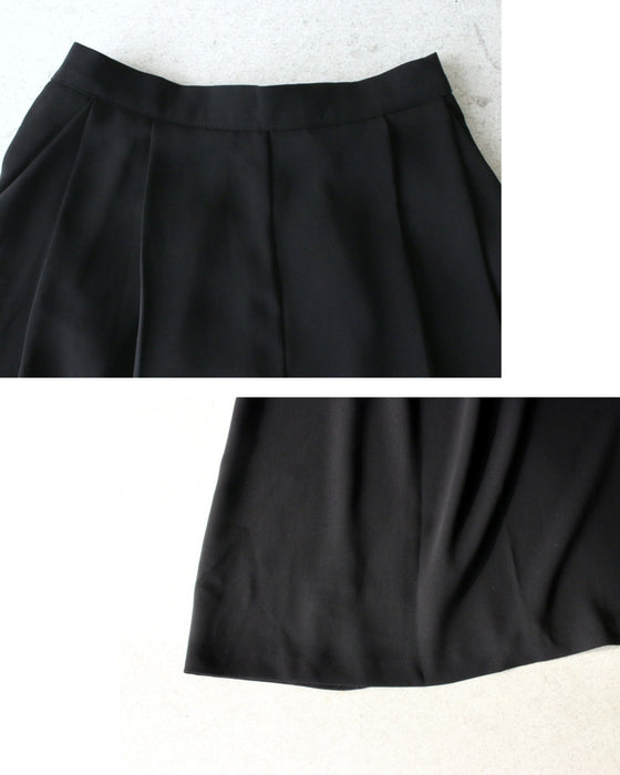 Mix and match fabrics for winter! Dramatic wide pants