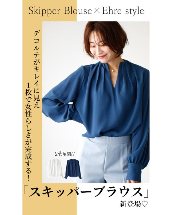 Clean around the face! Beautiful décolletage skipper blouse