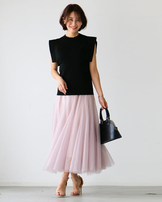 A classy and elegant tulle skirt for adults