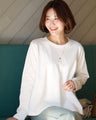 The perfect long-sleeved T-shirt for the 40s generation