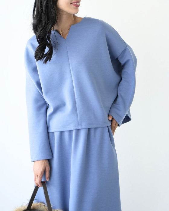 Perfect for travel or long commutes. A comfortable set for your trip. Skirt set