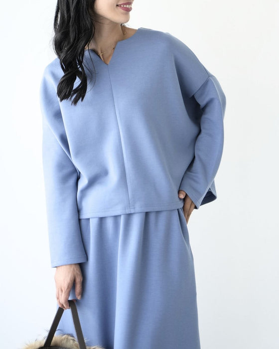 Perfect for travel or long commutes. A comfortable set for your trip. Skirt set