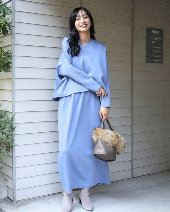 Perfect for travel or long commutes. A comfortable set for your trip. Skirt set