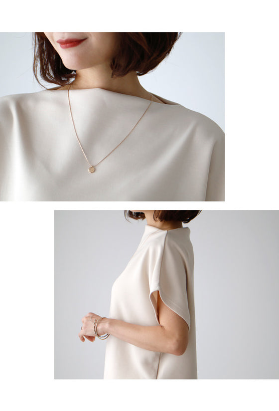 Perfect for travel or long commutes. A comfortable set for your trip. Skirt set
