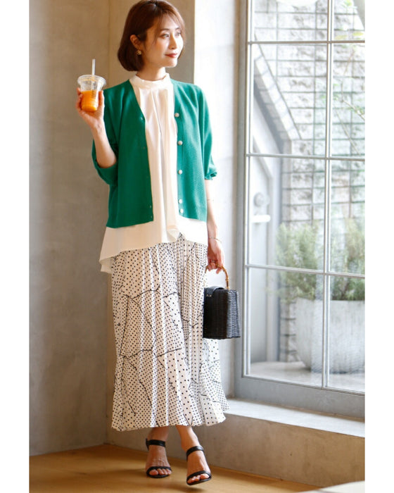 Summer for women in their 40s! Why are cardigans essential? Vitamin-colored cardigans