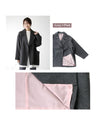 A classic coat with just the right length that can also be used for work!