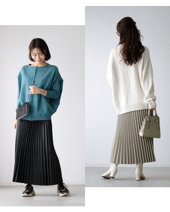 ハードに見えない!大人のレザープリーツスカート