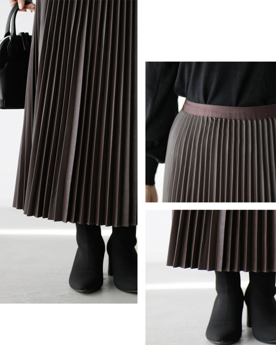 ハードに見えない!大人のレザープリーツスカート