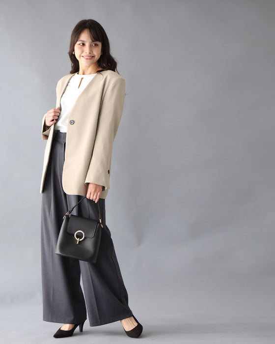 I've decided to wear this one! These classic pants are just the right width!