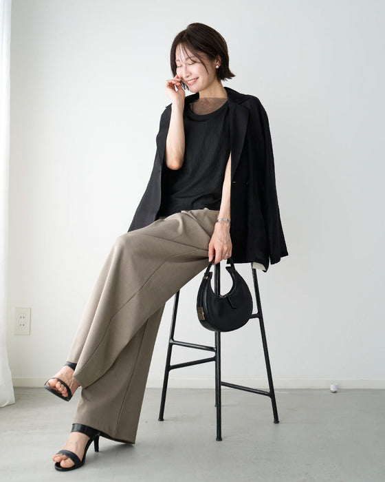 I've decided to wear this one! These classic pants are just the right width!