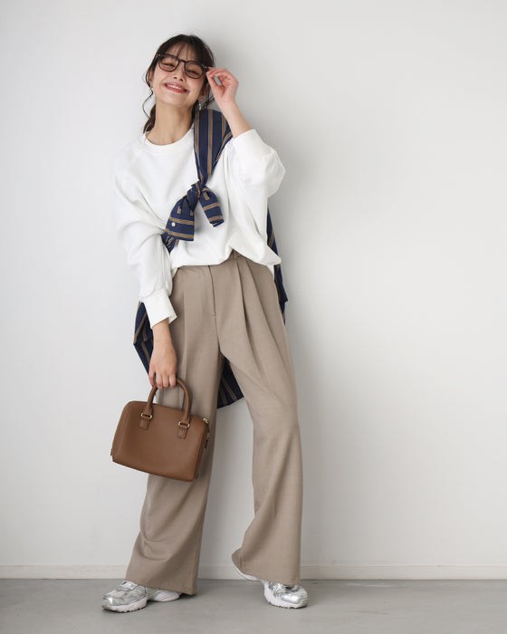 I've decided to wear this one! These classic pants are just the right width!