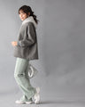No hassle! A 3-layer hoodie that can be layered in an instant