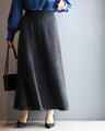 Add a touch of glamour to your days off and work! Lamé knit skirt