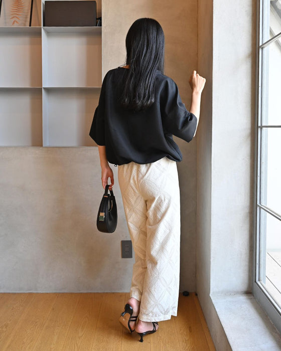 綺麗め×カジュアル ONとOFFの二刀流トップス