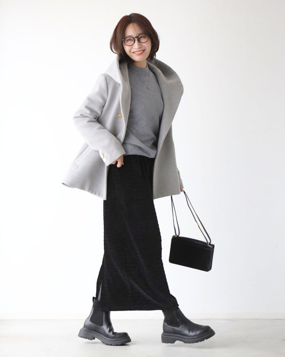 伸びて、包み込む。極上タイトスカート