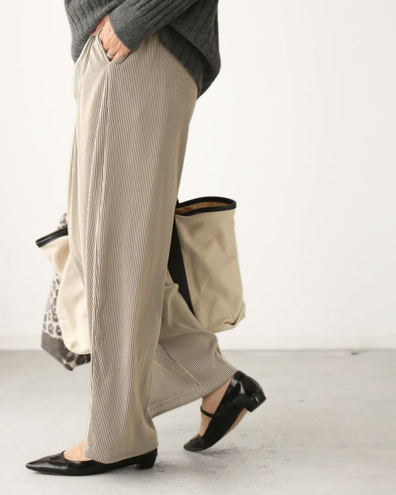 快適ツヤプリーツ 気取らずキレイ