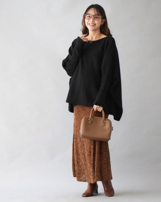 コーデを格上げするベロアレース