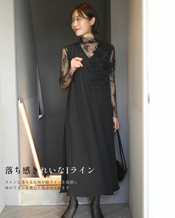 前に立つ日に きちんと上品見え 花コサージュドレス